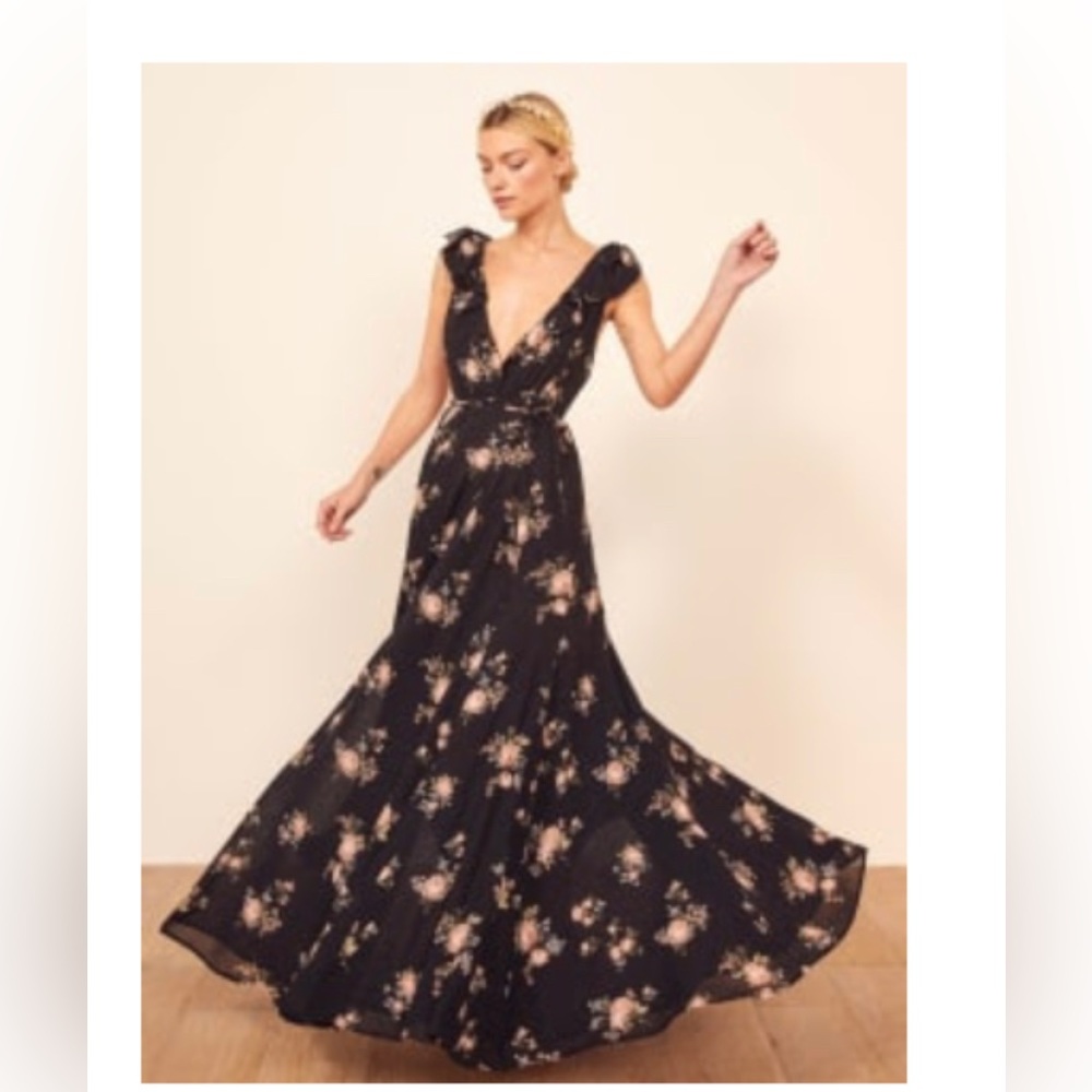 Reformation Peppermint dress in flower pattern. Size 6. Never worn.